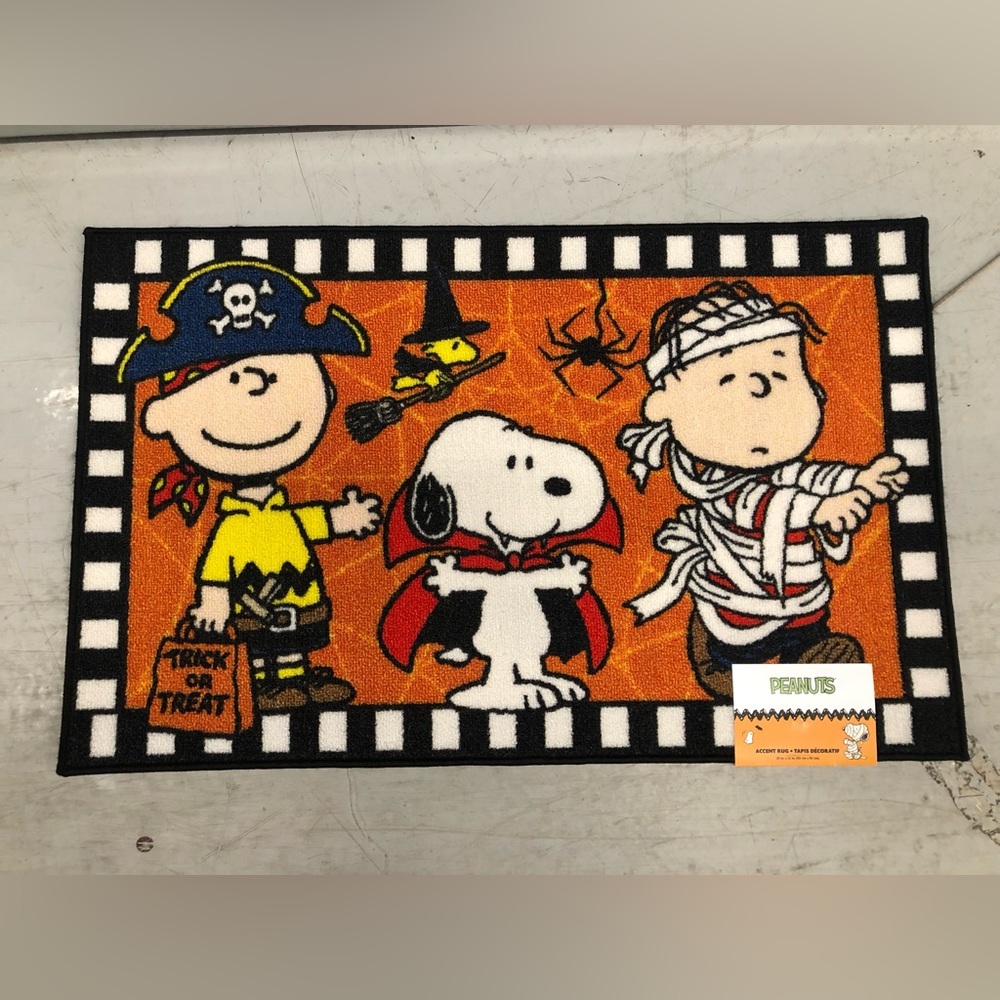 Peanuts Halloween Accent Rug